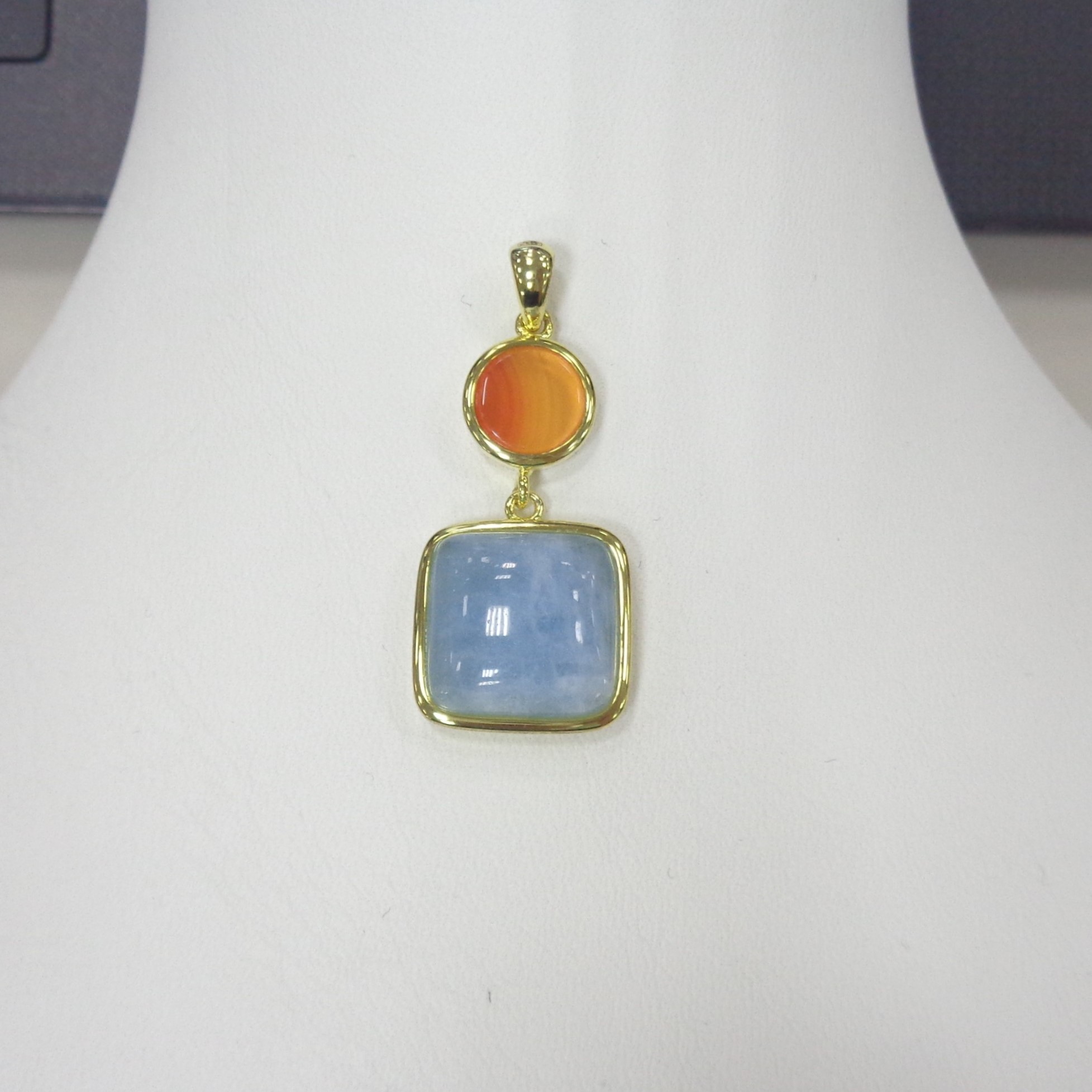 Серебряная подвеска с аквамарином и халцедоном